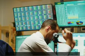 全线暴跌！欧洲股市、美股期货、石油、铜、白银，全线跳水！视频封面