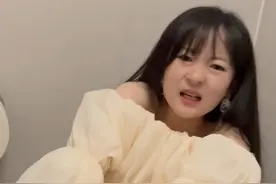 找到张天琪得脚气的原因了#闺蜜 #搞笑 #vlog #脚气