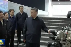 习近平：我国汽车制造业高质量发展，必须加强关键核心技术和关键零部件的自主研发视频封面