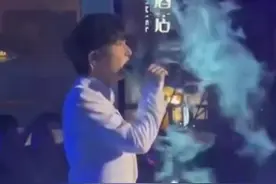 周深曾直接拒绝演唱现场放人声伴奏#周深 视频封面