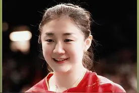 国乒“乒乓女王”陈梦 奥运女单两连冠  "你心中的乒乓女王是谁？评论区见！"#女性力量 #陈梦 #国乒 #人物故事 #青年创作者成长计划