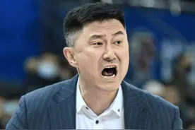 广东被绝杀，隐藏大佬居然是主教练！ #CBA季后赛 #广东男篮视频封面