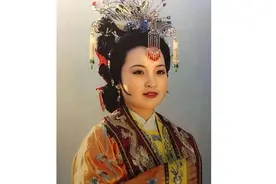 贾元春封妃时风光无限，为何之后却失宠了？都是贾府人给害的！视频封面