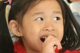 【#世界粮食日：珍惜每一粒粮食】中国人吃饱饭，不能忘记#袁隆平，是这位老人让中国人端牢自己的“饭碗”。#风吹稻田我又想念您了