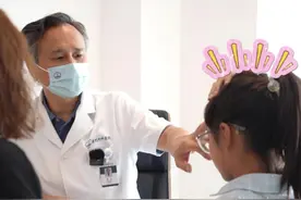 孩子的额头疤痕处理 先等等别着急 孩子的额头疤痕处理 先等等别着急#面诊 #八大处陈文医生 视频封面