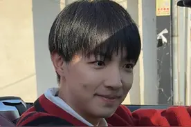 第一天给女友当滴滴司机：卒 #搞笑 #情侣 #回村的生活 #在抖音过好年 #剧星贺岁过大年视频封面