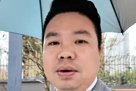 要不要给爸爸再买车，拜托各位网友在留言区给我些建议，谢谢大家。#记录真实生活 #vlog #正能量 #生活日常 #朱增辉 @抖音短视频 @DOU+小助手视频封面