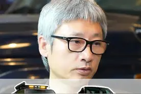 卫士跟揽运如何选择 #带你懂车 #说车聊车 #买车那点事儿 #路虎卫士 #路虎揽运