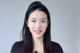 全球首个人形机器人半马开跑，笑料与科技齐飞！ 一个检验成果和发现问题的比赛，
人机共跑的一小步是改变明天的一大步视频封面