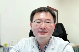 大家好！我是上海长征医院 关节外科 王波医生 请大家关注点赞我这个新朋友！#医生 #自我介绍 #上海长征医院 #关节外科