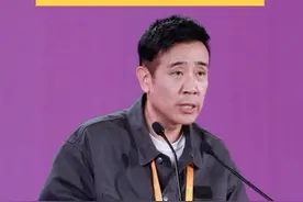 9月20日，演员于和伟在#2024北京文化论坛上谈到关于自己的网络热梗“接着奏乐接着舞”。他表示，流量没有错，流量代表着一种关注。关键是面对流量，“我们要给好的作品、给正确的价值观表达”。（记者 左卓 赵伟）