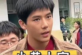 《小巷人家》主演学历一个比一个高， 关晓彤王安宇个个名牌大学毕业，而他竟是海归#明星八卦 #娱乐资讯 #关晓彤 #范丞丞 #闫妮