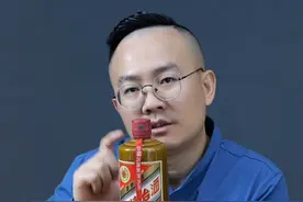 大堂里喝的茅台酒测评，瓶子值五千块？ #一波说酒 #白酒 #茅台酒视频封面