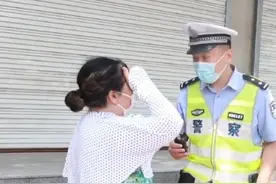 近日，山东济南。大姨逆行被交警抓住后主动“认罪”：我就是屡教不改，再抓到我就使劲罚我#山东dou知道 视频封面