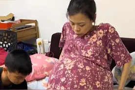 厄运专找苦命人！8年后看因卵巢癌肚子胀到100斤的钢琴老师，被丈夫抛弃后她怎么样了 #梁东妮 #丁丁 #抗癌网红 #明星故事 #明星人物传