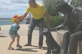 开心最重要，街头假铜人雕塑恶作剧 34 #歪果仁真会玩 #恶搞视频封面