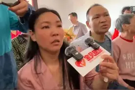 三姐弟被父亲带走后离奇失踪，俩姐姐先被找到 弟弟时隔36年回家，团圆日提及往事二姐痛哭不止#媒体精选计划
