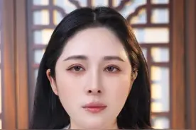 长得太美像AI？西安美院的聋哑女孩火了。 #宸玥 #西安 #聋哑女孩 #小月说 #抖音热评视频封面