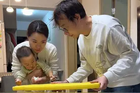 海淀妈妈实在太卷，给18个月宝宝改造学习空间，却被老公无情拒 海淀妈妈实在太卷，给18个月宝宝改造学习空间，却被老公无情拒绝#亲子互动 #萌娃 #记录孩子的点点滴滴 #北漂 #记录真实生活视频封面