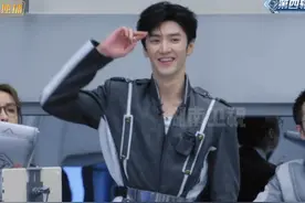 #湖南卫视连发20条陈哲远 
#陈哲远  这波完全是智性恋天菜啊！就这个哲远爽！
#湖南卫视考古陈哲远