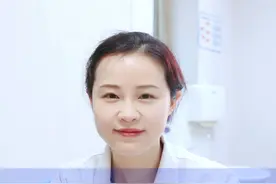 小猫虽然可爱，但是一旦得了#猫癣先别撸猫，会传染到人身上，可以这样处理#科普 #皮肤 #卢立康唑乳膏 #真菌感染视频封面