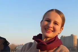 外国媳妇在北京体验中国无人驾驶，结果却意想不到... #外国人在中国    #无人驾驶    #Robotaxi    #文远知行视频封面