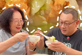 谁懂得这碗烂糊白菜的含金量！做法简单，汤鲜味浓，喝一碗暖呼呼#烂糊白菜 #白菜的神仙吃法 #天冷吃点啥 #家常菜