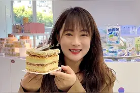 固安这家新开的拥有星空顶的甜品店，颜值爆棚，我能拍一下午照片！#拿破仑#茶缸蛋糕#下午茶 #固安 #跟着抖音去探店  @CICIBAIN希西贝恩时尚烘焙 视频封面