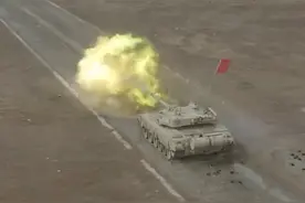 西北戈壁，坦克射击！视频封面