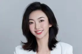 坏一颗牙拔29颗，“割老年人韭菜”的做法该停了！
据《法治日报》报道，有一位老人明明坏了1颗牙，却被拔掉了29颗。这是怎么回事呢？一起来看看。视频封面