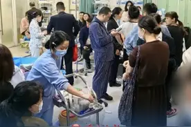 重庆一医院3小时接诊122名雷暴哮喘患者 出现剧烈的咳嗽、胸闷、呼吸困难等症状！#重庆雷暴致哮喘患者增多 #重庆dou知道视频封面