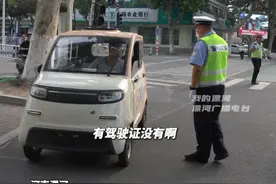自7月1日起  漯河对市区6条主干道严查    无号牌 无驾驶证的电动三轮车  四轮车#漯河 #严查 #无号牌 #电动三轮四轮 #无证驾驶视频封面