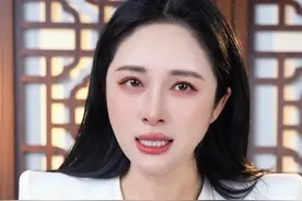 彩民守号2个月，花20元中1000.9万大奖。 #中奖 #彩票 #千万大奖 #曹小月 #抖音热评视频封面