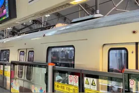 地铁十一号线直达景点，一条线玩到尽兴#上海地铁#上海旅行#上海citywalk#轨道交通视频封面