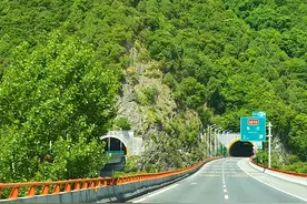 连霍高速甘肃天水麦积区段沿途秦岭景色 #最美的风景在路上 #旅行推荐官 #秦岭视频封面