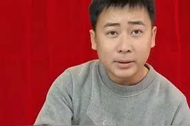 街头戏法表演！铁盆变青菜 #近景魔术 #魔术视频封面