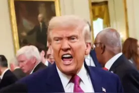 #特朗普称以色列“很可能”将袭击伊朗  美国总统特朗普当地时间6月12日在白宫回答记者提问时表示，以色列对伊朗的袭击“很有可能发生”，但他不会称之为“迫在眉睫”。视频封面