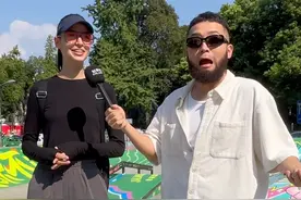 街头采访到的这个女生到底说的什么？ #街头采访 #路人 #fyp #一定要看到最后#超模视频封面