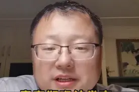 青春期喉结发育会有不适吗？