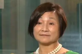 #郑佩佩离婚是净身出户 曾经谈到自己的人生，以前想的不是很人性化，有很多的遗憾视频封面