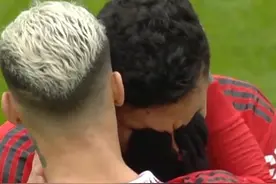 危险动作被红牌罚下，卡塞米罗下场前主动道歉，泪洒当场，也许没有恶意，但规则就是规则…#曼联vs南安普顿 #卡塞米罗 #英超 #dou来足球季视频封面