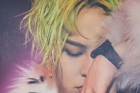 Diss主办分猪肉后，权志龙反倒成了MAMA最爱的男人！#权志龙 #MAMA视频封面