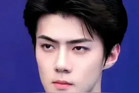 好想念~！#吴世勋  #EXO #退伍 #直播 #状态