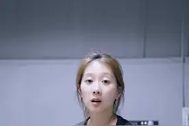 在你们第一次买球拍时，关于这些参数，你们一般会怎么选择？#羽毛球 #王小羽 视频封面