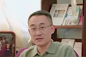 喝可乐能溶解结石？#医生 #辑哥 #趣事 #抖出健康知识宝藏 #涨知识 视频封面