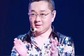 从央视名嘴沦落到网络节目“混饭”吃，张绍刚错在了哪里？#张绍刚 #抖音小助手视频封面