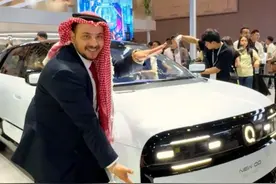 外国人眼中的中国制造！中国汽车卷疯了#上海车展 #中国汽车全球冠军  #奇瑞汽车  #2025奇瑞汽车上海国际车展视频封面