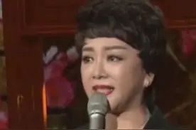既能做“人肉包子”也能唱歌？听孙二娘扮演者梁丽演唱京歌《梨花颂》#水浒传 
视频封面