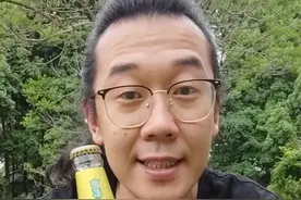 成都小吃摊老板强烈推荐！雪花纯生打多少分？评论区聊聊#测评 #啤酒 #雪花纯生 #成都 视频封面