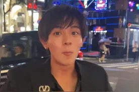 日本东京新宿餐饮店服务生 #治愈系笑容 #爱笑的男孩 #日本 #牛郎 #随拍视频封面